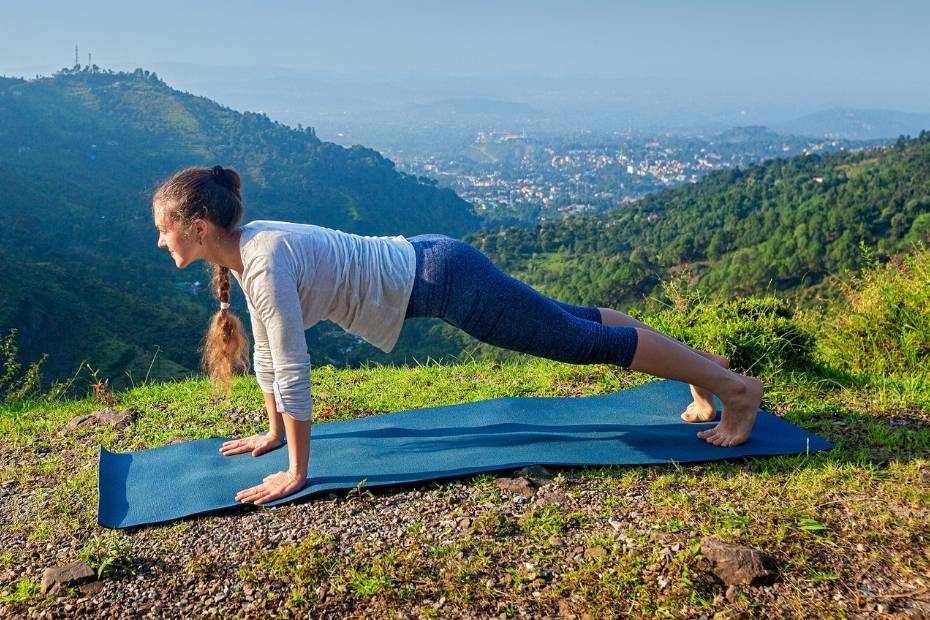 Kumbhakasana - Yoga Asana For Flat Tummy